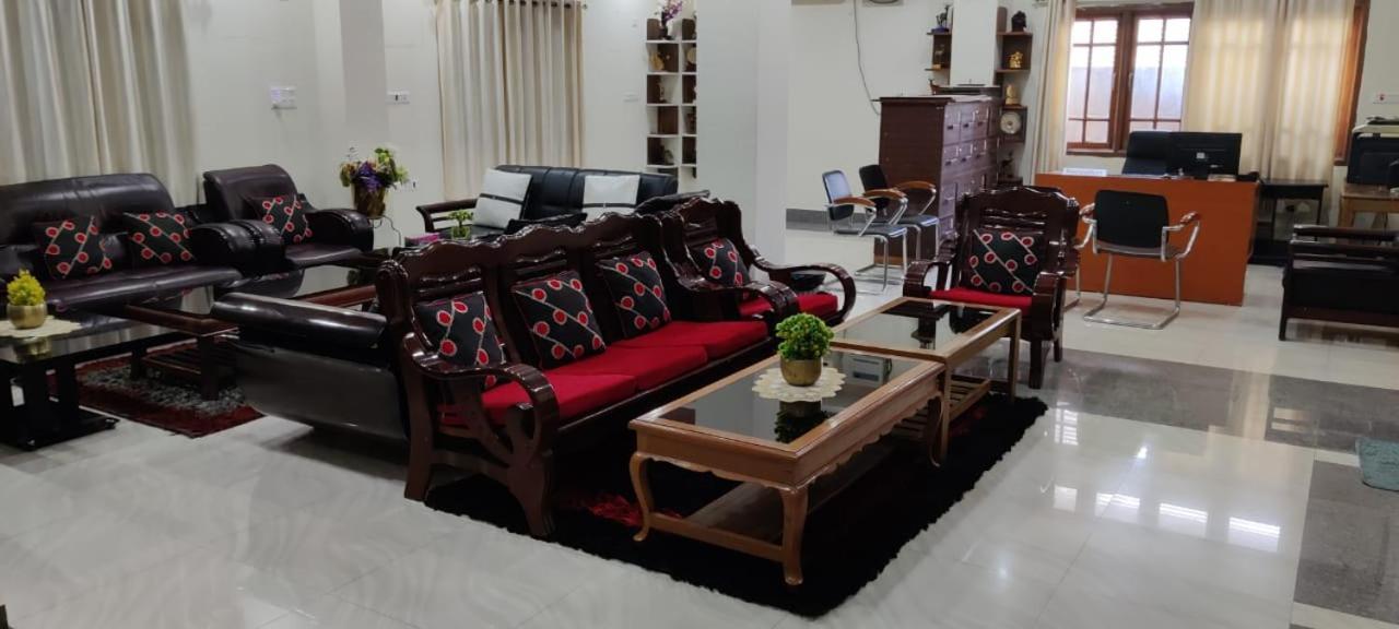 Iranyai Homestay Imphal Exterior photo